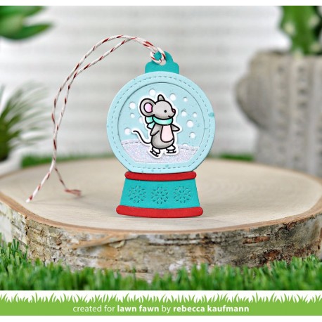 Snow globe gift tag - Fustella Lawn Fawn