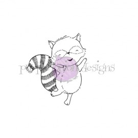 Gillian (Raccoon Dancing & Cheering - Timbro di Stacey Yacula Studio