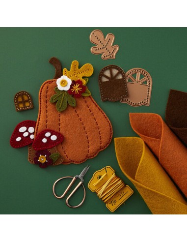 Felt Pumpkin Lane House Etched Dies